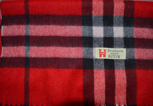 STRATHURIE LAMBSWOOL SCARF WT110 RED CHECK